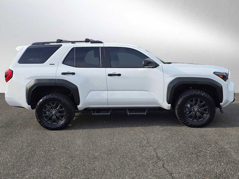 Certified 2025 Toyota 4Runner SR5 image 2