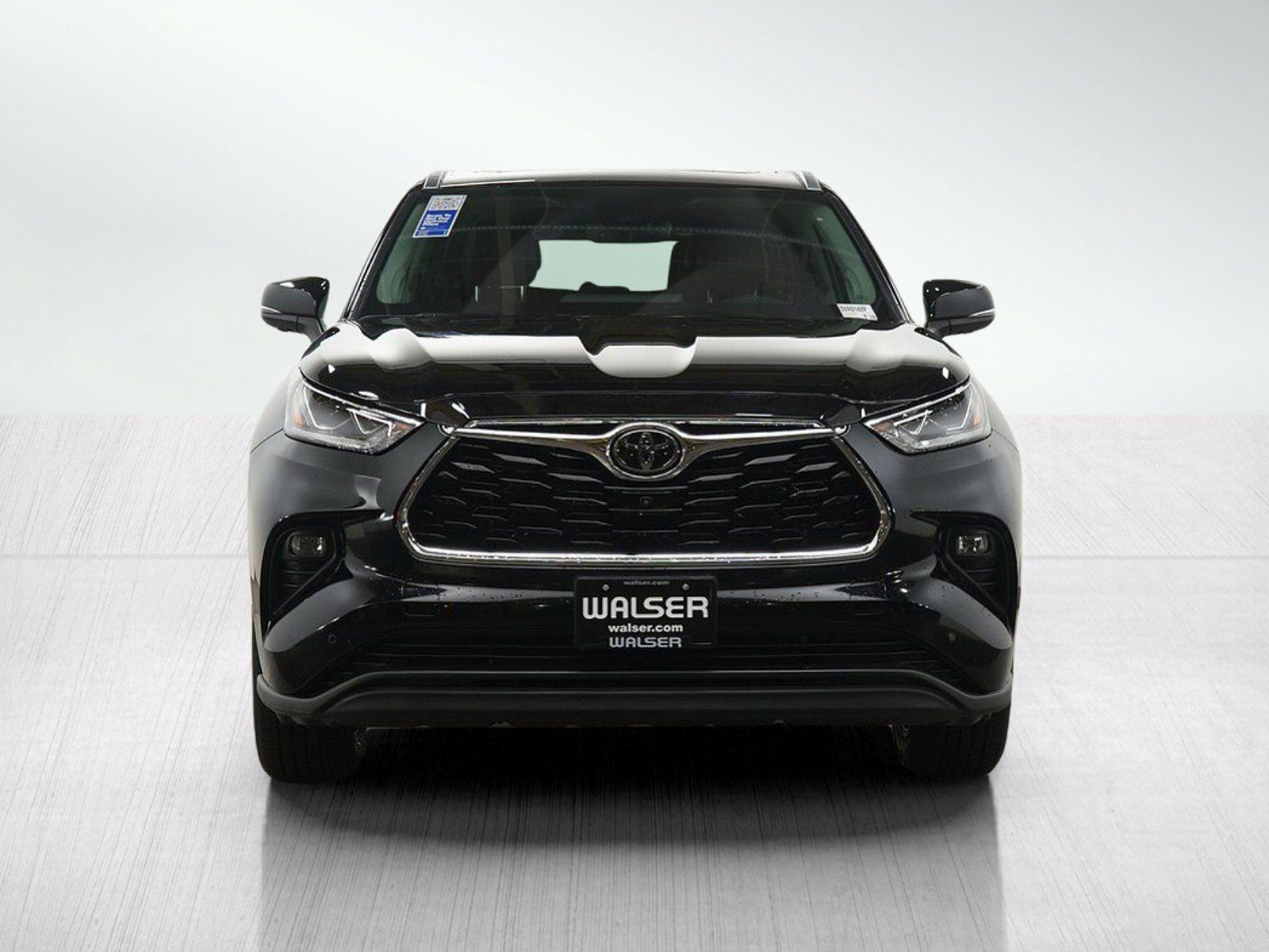 Used 2024 Toyota Highlander Limited AWD/4WD image 11