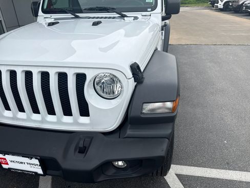 Used 2021 Jeep Wrangler Sport AWD/4WD image 25