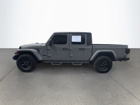 Used 2022 Jeep Gladiator Sport AWD/4WD image 7