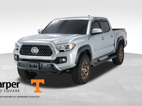 Used 2019 Toyota Tacoma TRD Off-Road w/ Technology Package AWD/4WD image 1