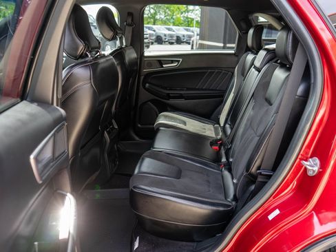 Used 2019 Ford Edge ST w/ Convenience Package AWD/4WD image 12