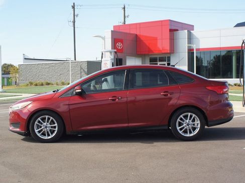 Used 2015 Ford Focus SE image 11