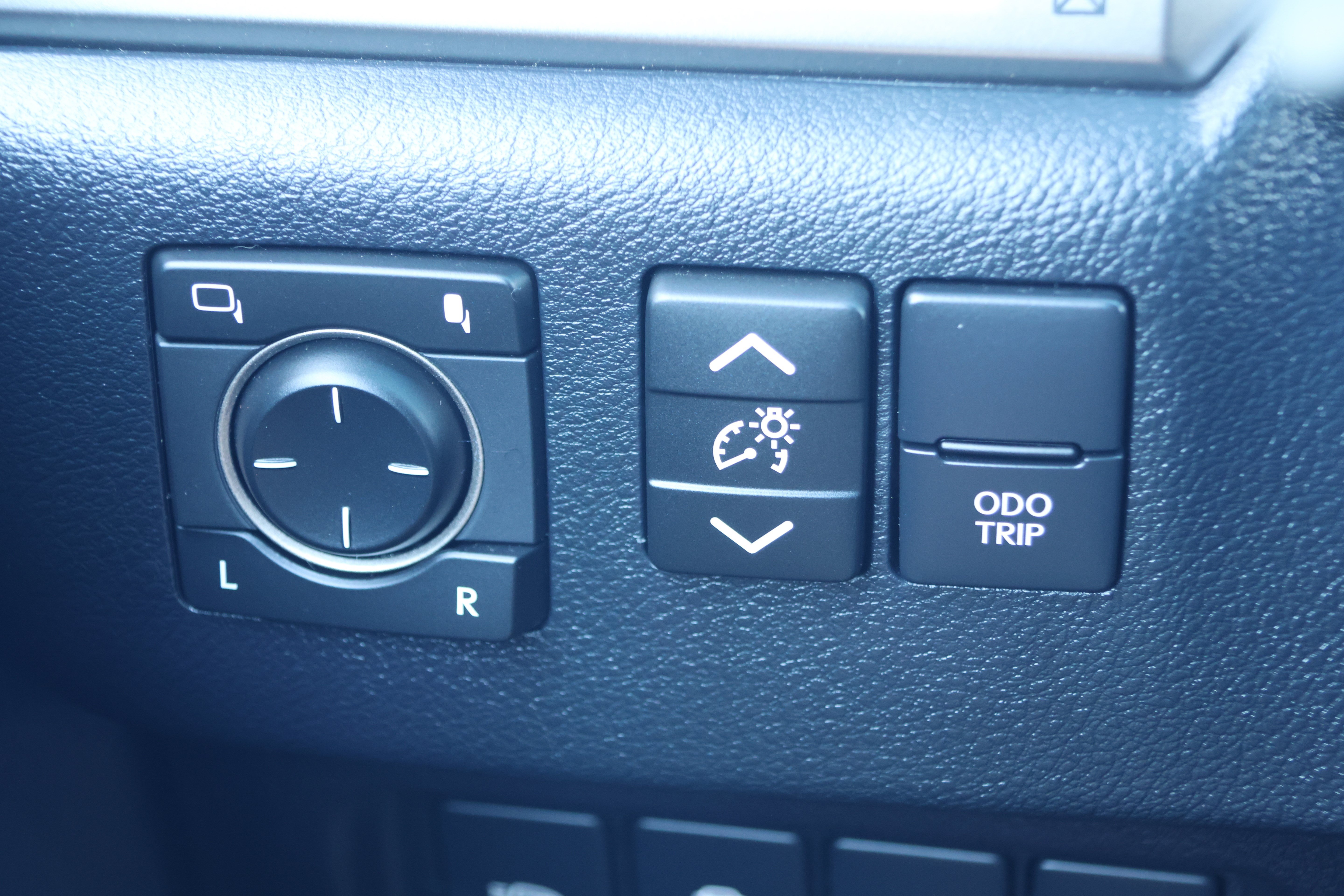 Used 2023 Lexus GX 460 Premium w/ Accessory Package AWD/4WD image 15