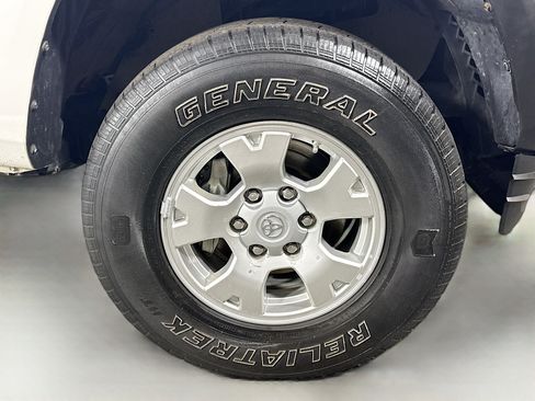 Used 2022 Toyota Tacoma SR RWD image 31