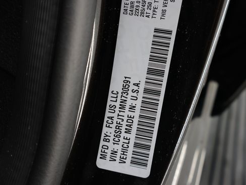 Used 2021 RAM 1500 Laramie AWD/4WD image 61