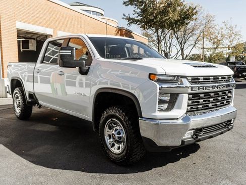 Used 2023 Chevrolet Silverado 3500 LT w/ Convenience Package image 6