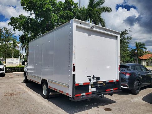 Used 2024 Ford E-350 and Econoline 350 Super Duty w/ Driver's Safety Package image 4