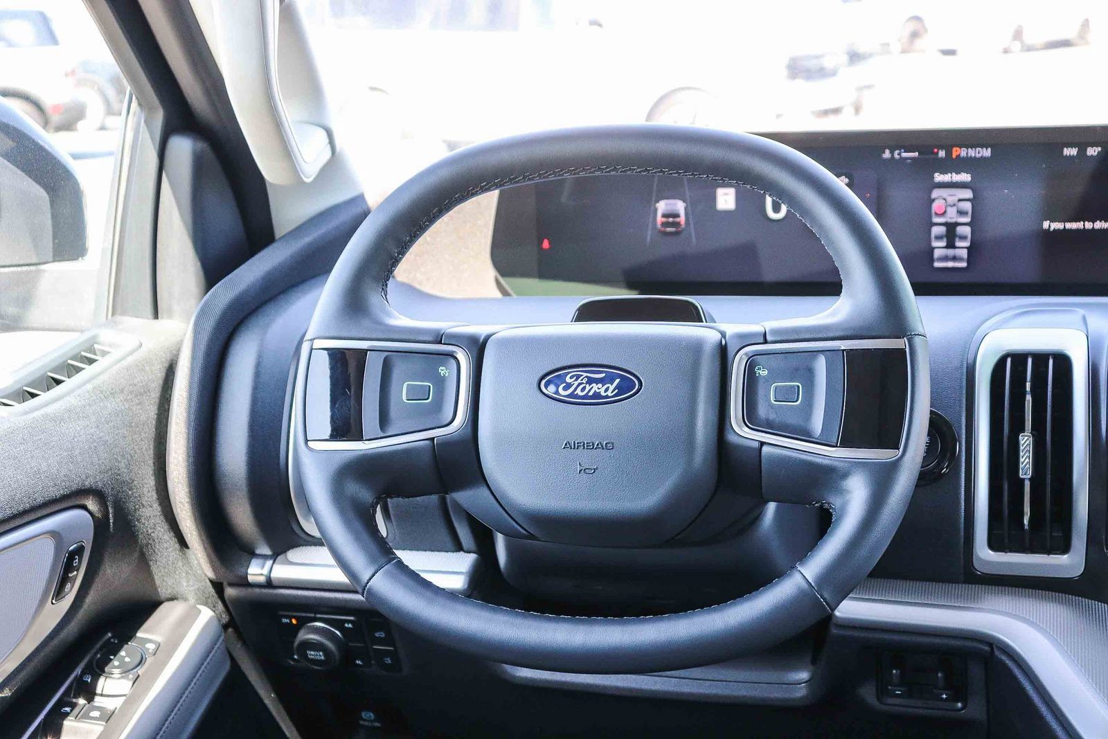 Certified 2025 Ford Expedition Active AWD/4WD image 15