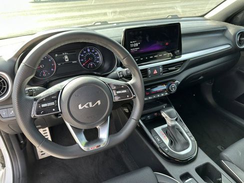 Used 2023 Kia Forte GT-Line w/ GT-Line Premium Package image 13