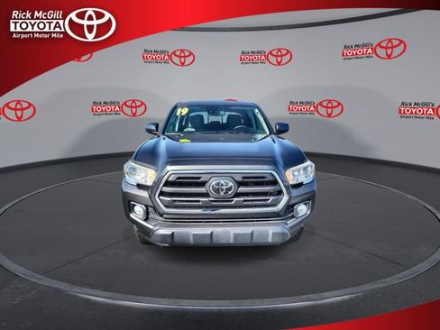 Used 2019 Toyota Tacoma SR5 RWD image 3