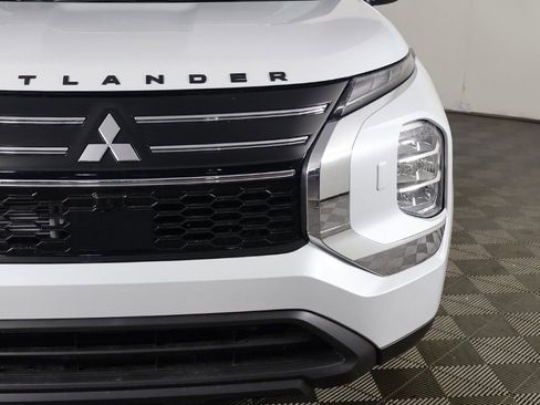 New 2026 Mitsubishi Outlander ES AWD/4WD image 13