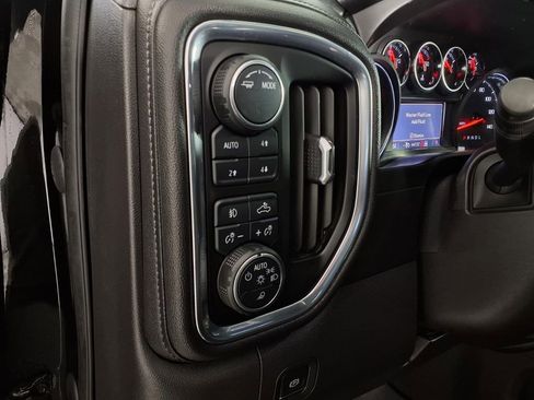 Used 2020 Chevrolet Silverado 1500 LT Trail Boss AWD/4WD image 15