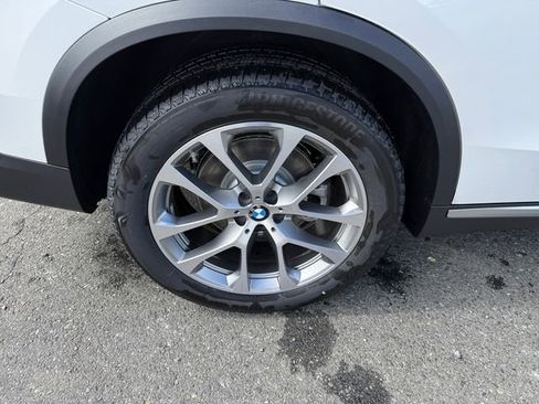 New 2026 BMW X5 xDrive40i w/ Climate Comfort Package AWD/4WD image 17