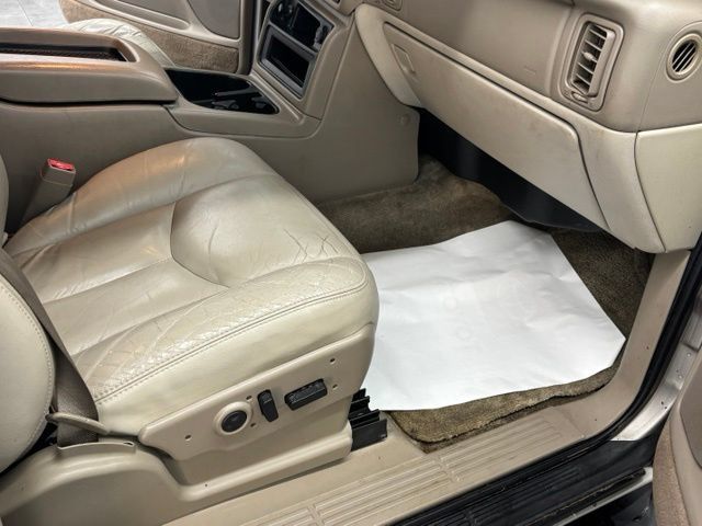 Used 2003 Chevrolet Tahoe LT AWD/4WD image 29