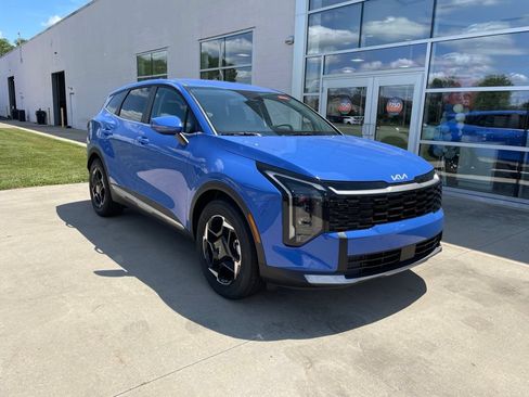 New 2026 Kia Sportage EX FWD image 1