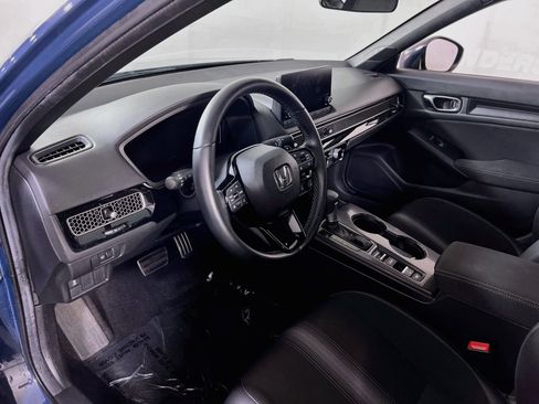 Used 2025 Honda Civic Sport image 9