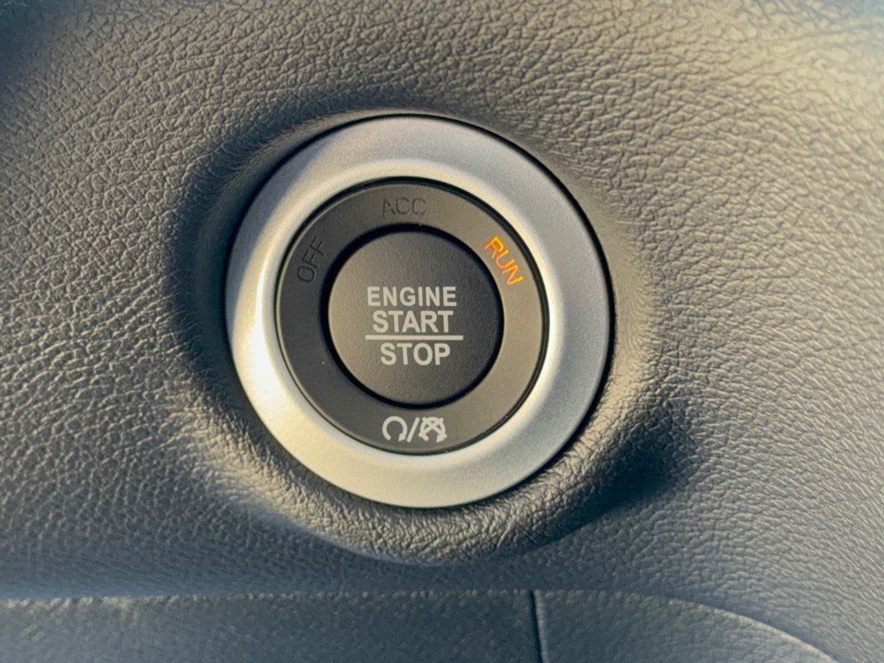 New 2027 Chrysler Pacifica Select FWD image 19