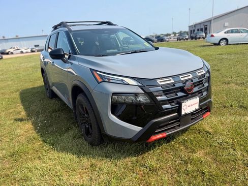 Certified 2026 Nissan Rogue SV w/ Rock Creek Premium Package AWD/4WD image 3