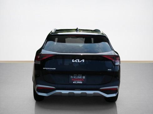Used 2024 Kia Sportage EX AWD/4WD image 4