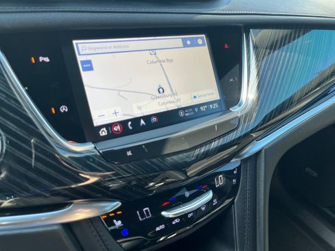 Used 2024 Cadillac XT6 Premium Luxury FWD image 17