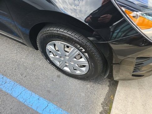 Used 2023 Kia Rio S image 4