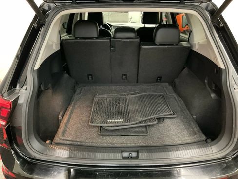 Used 2018 Volkswagen Tiguan SEL image 16