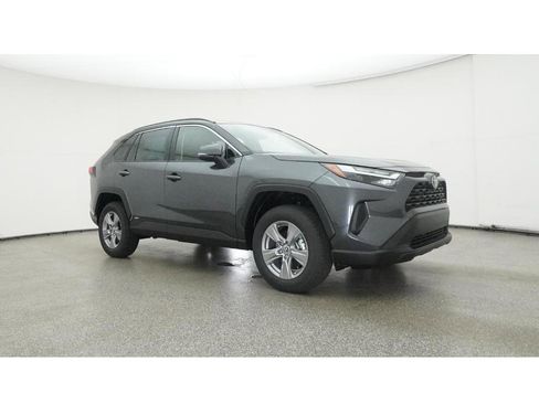 New 2025 Toyota RAV4 XLE AWD/4WD image 30