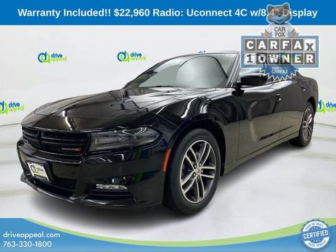 Used 2019 Dodge Charger SXT AWD/4WD image 2
