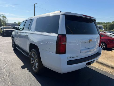 Used 2019 Chevrolet Suburban LT RWD image 5