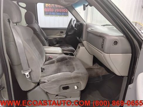 Used 2001 Chevrolet Tahoe LS w/ LS Preferred Equipment Group AWD/4WD image 14