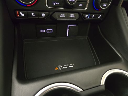 Used 2024 Chevrolet Tahoe High Country image 30