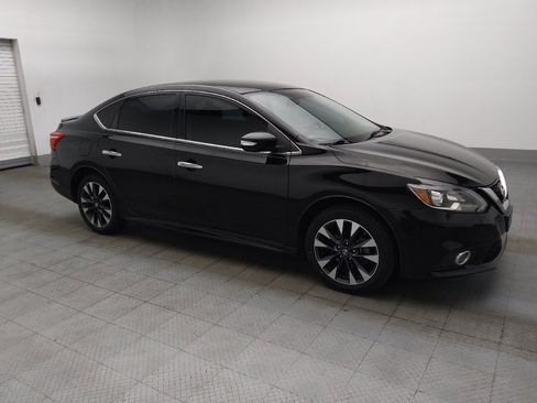 Used 2017 Nissan Sentra SR FWD image 11