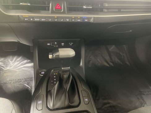 Used 2025 Kia K4 FWD image 18