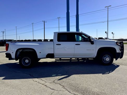 Used 2024 Chevrolet Silverado 3500 W/T image 6