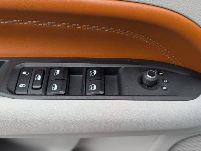 Used 2024 Jeep Compass Limited AWD/4WD image 19