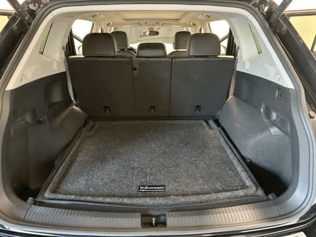Used 2024 Volkswagen Tiguan SE w/ Panoramic Sunroof Package AWD/4WD image 26