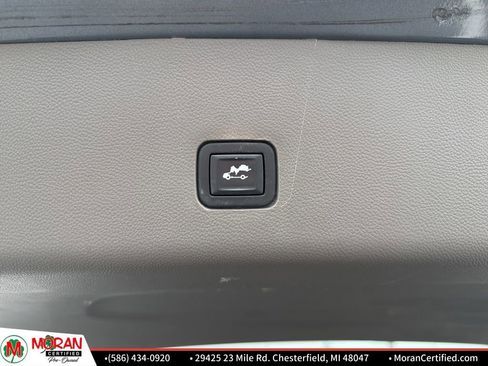 Used 2020 Chevrolet Traverse LT w/ LPO, Floor Liner Package image 29