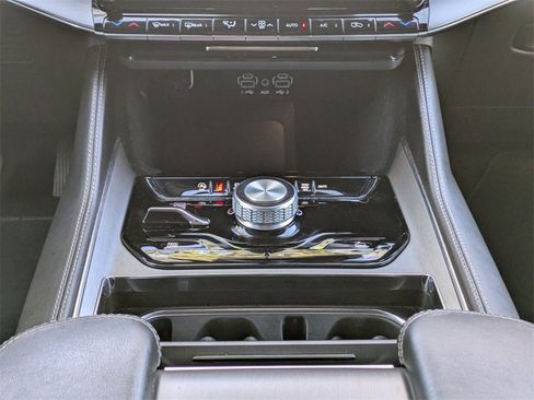 Used 2024 Jeep Wagoneer Series II image 25