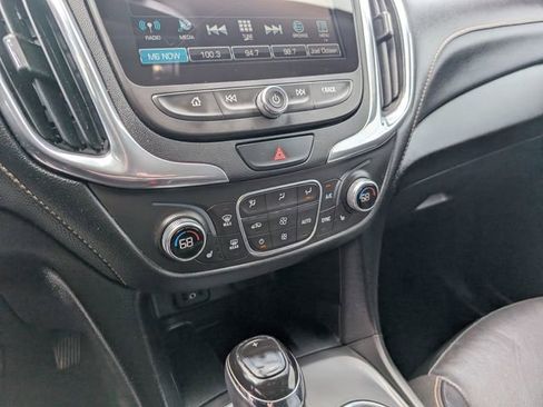 Used 2018 Chevrolet Equinox Premier FWD image 21