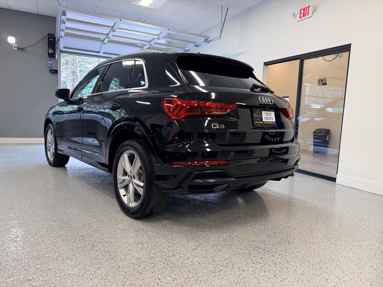 Used 2020 Audi Q3 2.0T Premium w/ Convenience Package AWD/4WD image 6