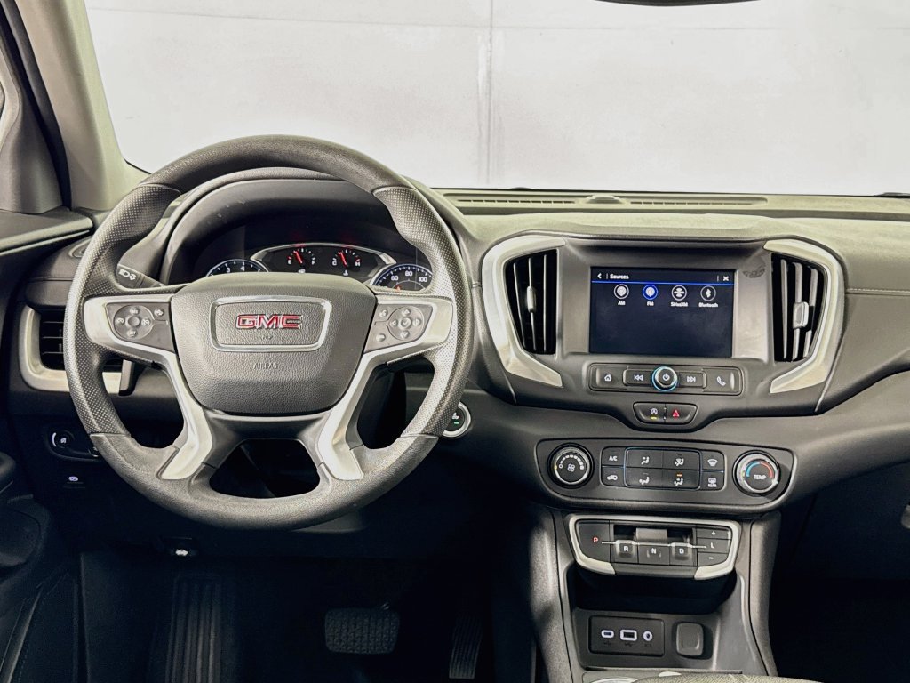 Used 2024 GMC Terrain SLE AWD/4WD image 13