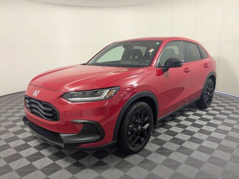 Used 2023 Honda HR-V Sport image 2