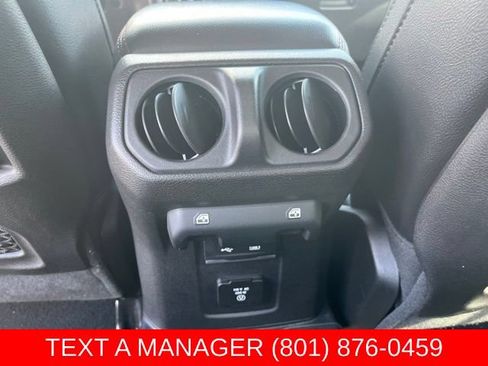 Used 2020 Jeep Gladiator Rubicon AWD/4WD image 16