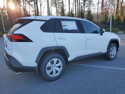 New 2025 Toyota RAV4 LE image 6