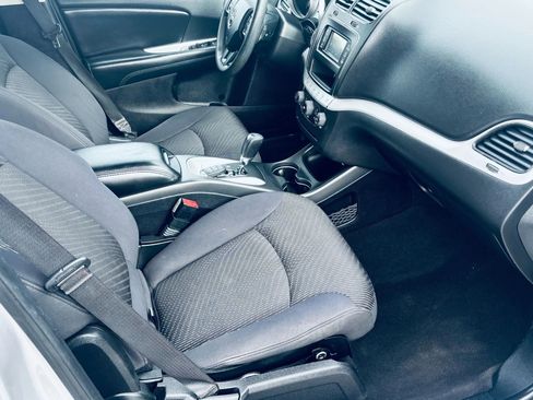 Used 2013 Dodge Journey SXT w/ Flexible Seating Group image 22