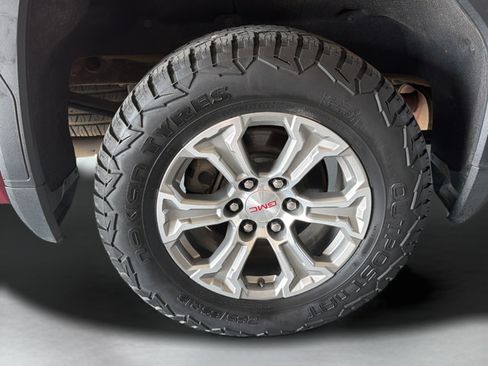 Used 2019 GMC Sierra 1500 SLT w/ X31 Off-Road Package AWD/4WD image 26