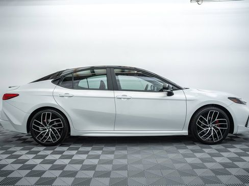 Used 2025 Toyota Camry XSE image 4