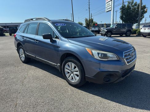 Used 2017 Subaru Outback 2.5i w/ Popular Package #2 AWD/4WD image 2