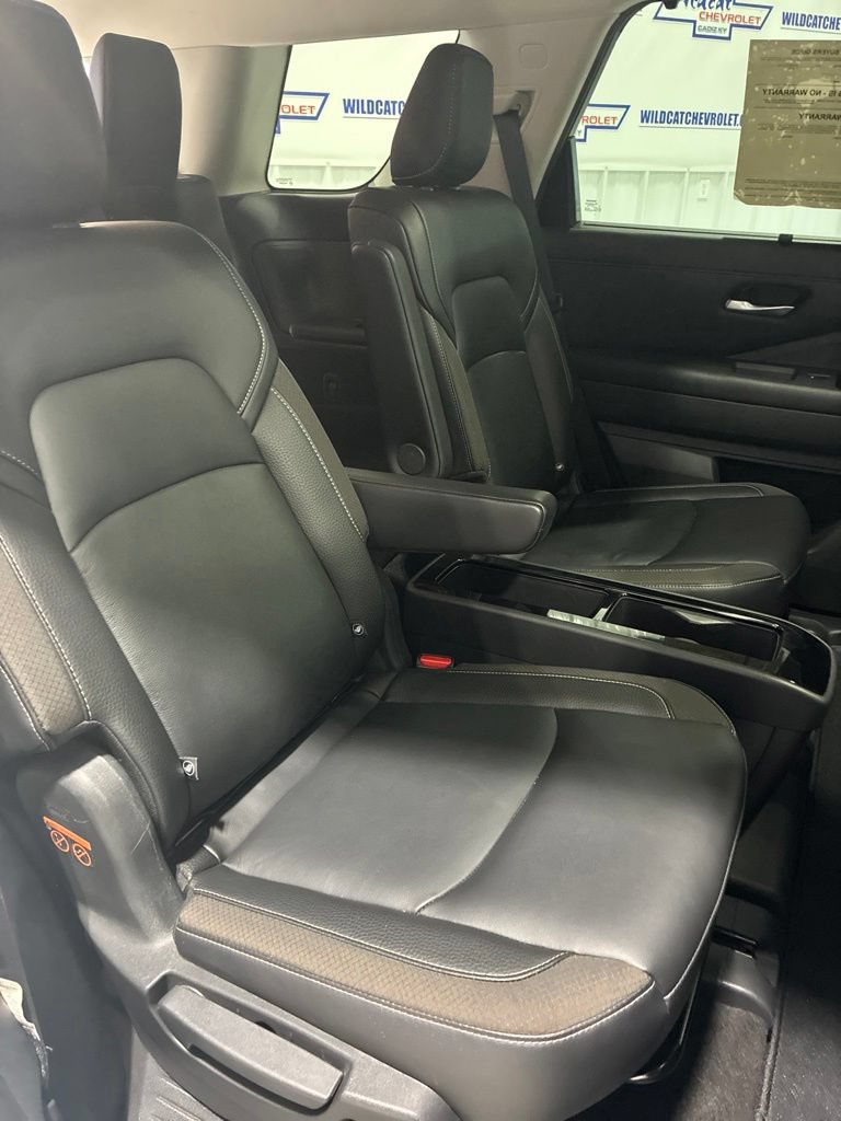 Used 2024 Nissan Pathfinder SL w/ SL Premium Package AWD/4WD image 36